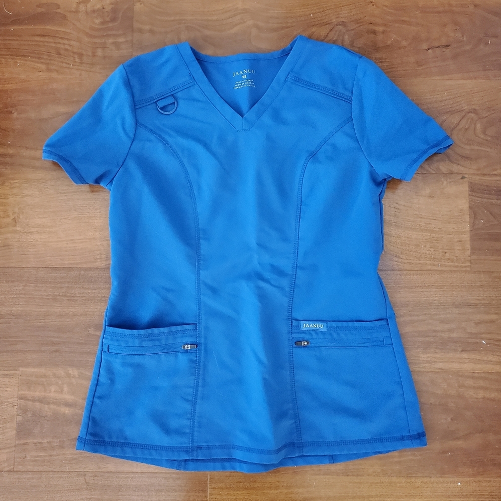 Jaanuu Scrub Top